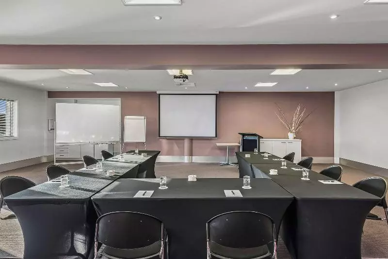 Отель York Cove