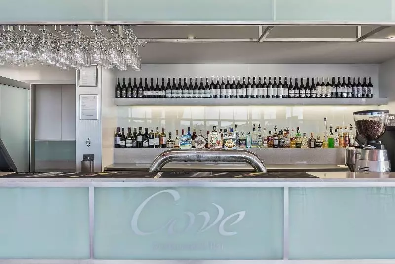 Отель York Cove