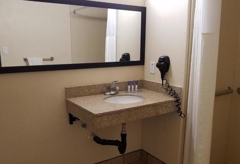 ホテル Americas Best Value Inn & Suites Escondido
