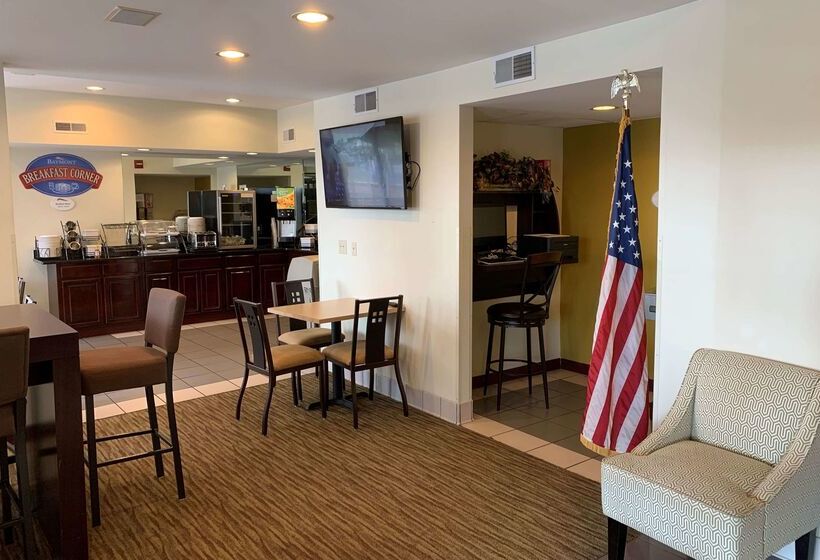 בית מלון כפרי Baymont By Wyndham Cave City