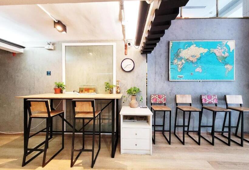 Hotel Citin Sukhumvit 11 Nana Bangkok By Compass Hospitality