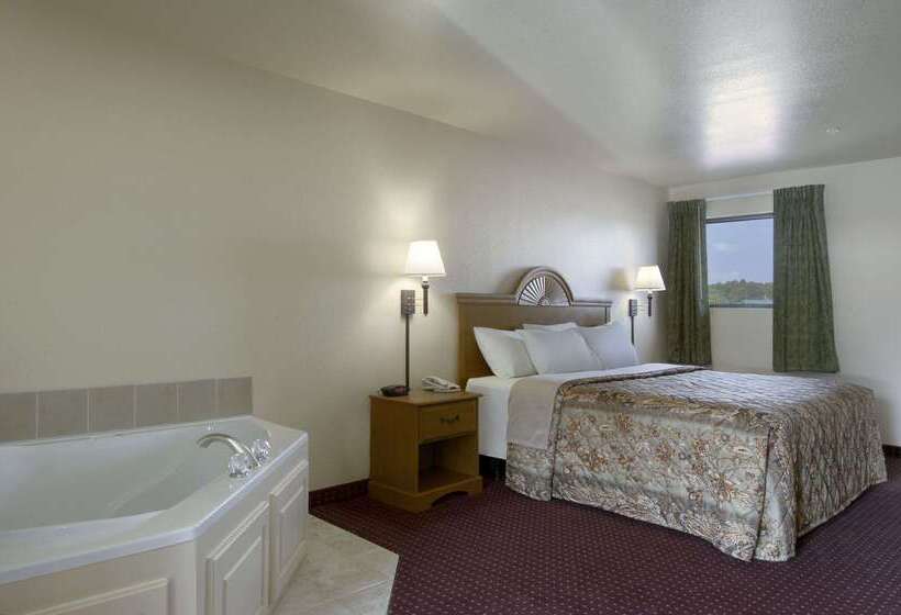 호텔 Days Inn By Wyndham Centre