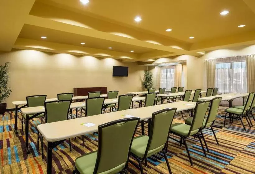 Отель Fairfield Inn & Suites – Buffalo Airport