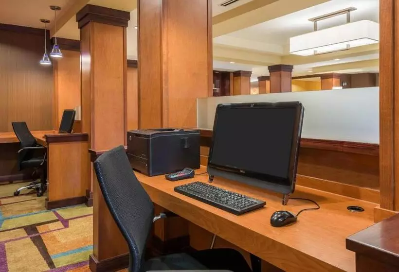 Отель Fairfield Inn & Suites – Buffalo Airport