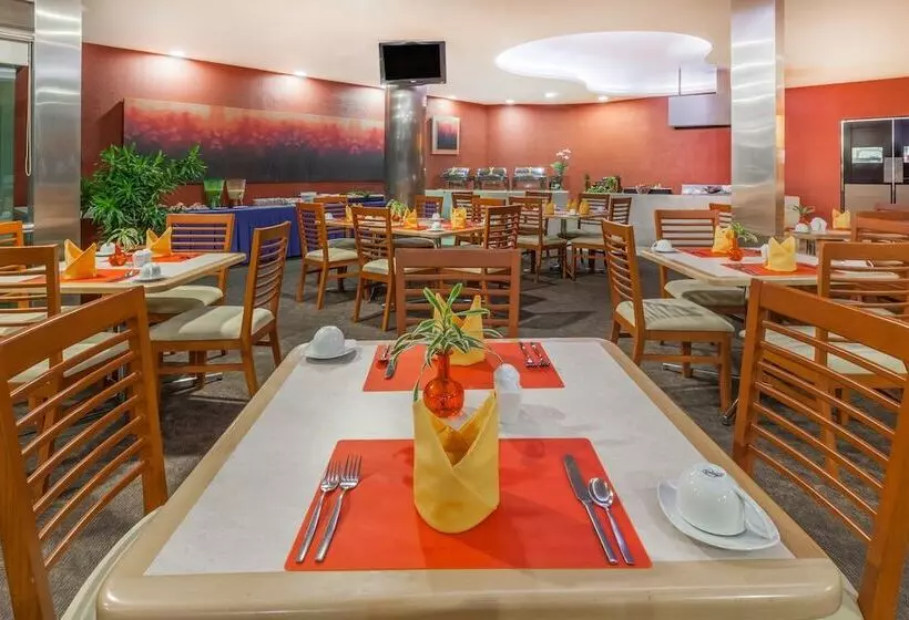 هتل Gamma Colima Garden