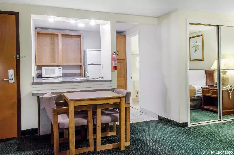 酒店 Hometowne Studios By Red Roof Denver, Pa