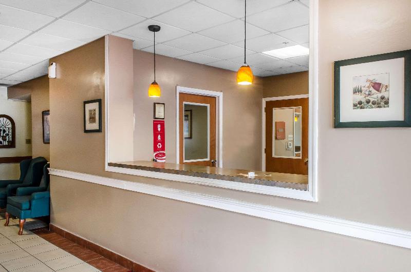 فندق Hometowne Studios By Red Roof Denver, Pa