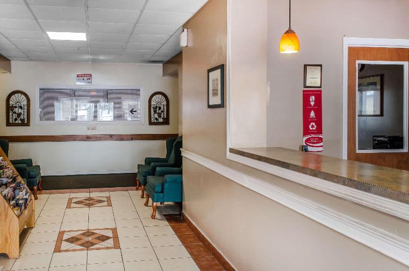 فندق Hometowne Studios By Red Roof Denver, Pa