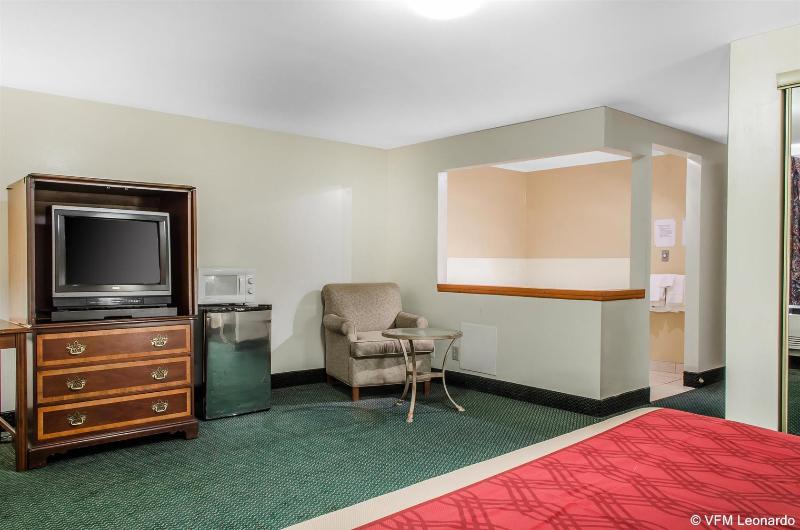 فندق Hometowne Studios By Red Roof Denver, Pa