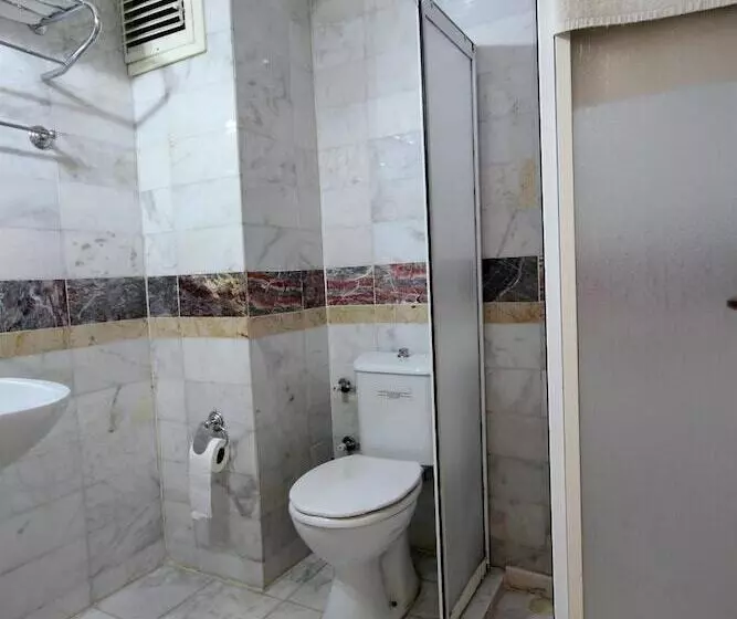 Отель Mandalinn