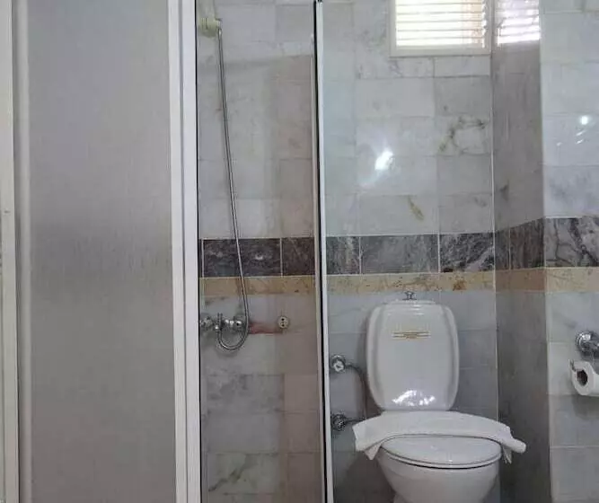 Отель Mandalinn