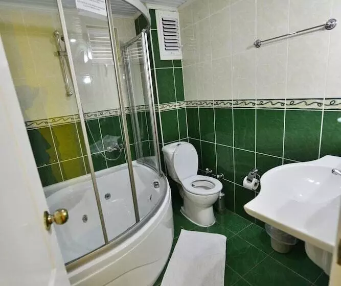 Отель Mandalinn