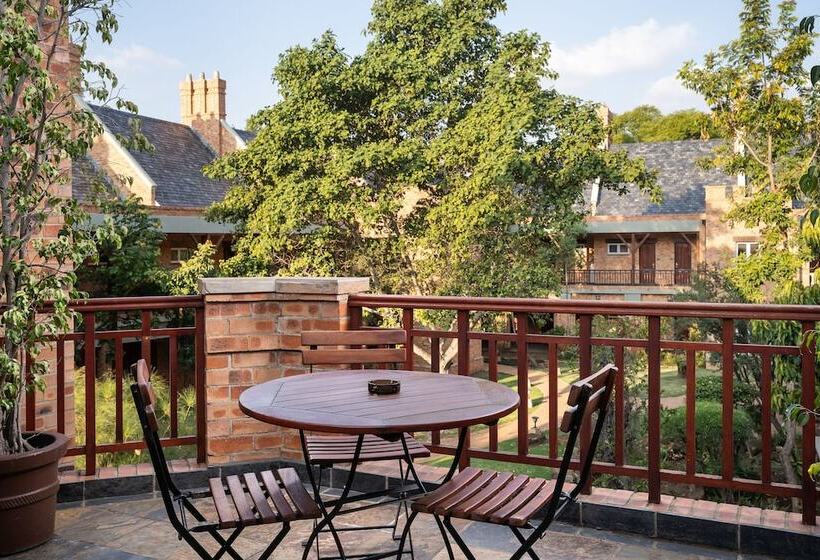 Premier Hotel Quatermain