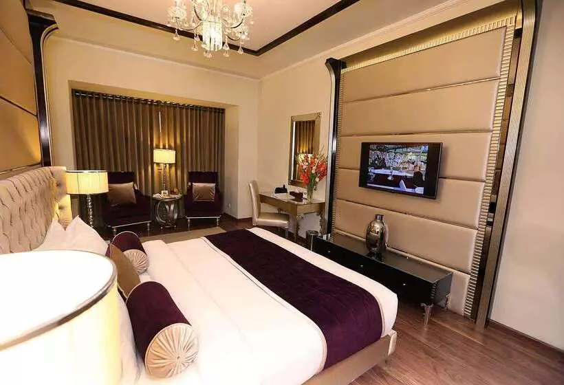 هتل Ramada By Wyndham Multan