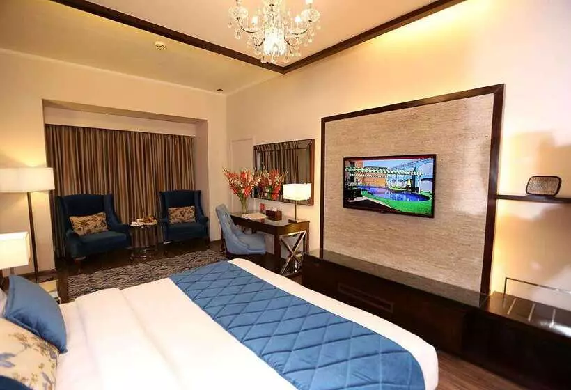 هتل Ramada By Wyndham Multan