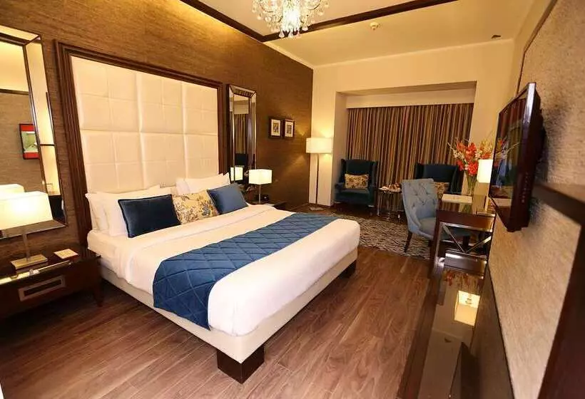 هتل Ramada By Wyndham Multan