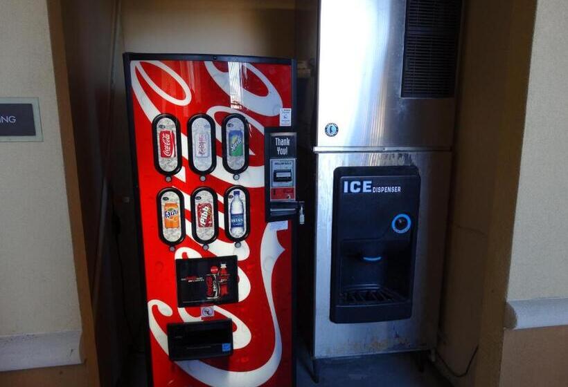 호텔 Regency Inn & Suites Baytown