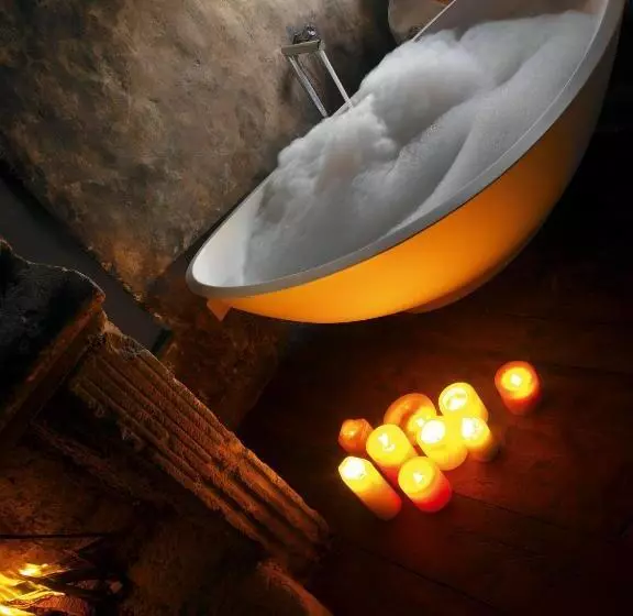 בית מלון כפרי Sextantio Albergo Diffuso