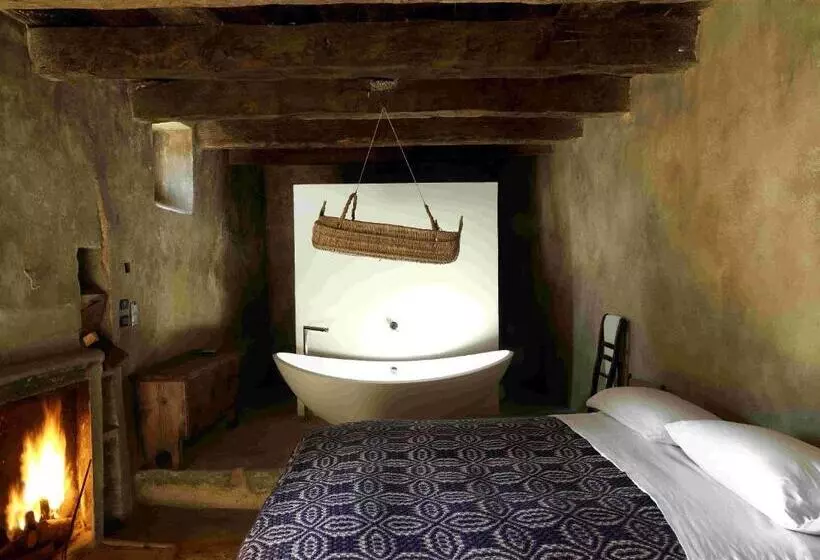 בית מלון כפרי Sextantio Albergo Diffuso