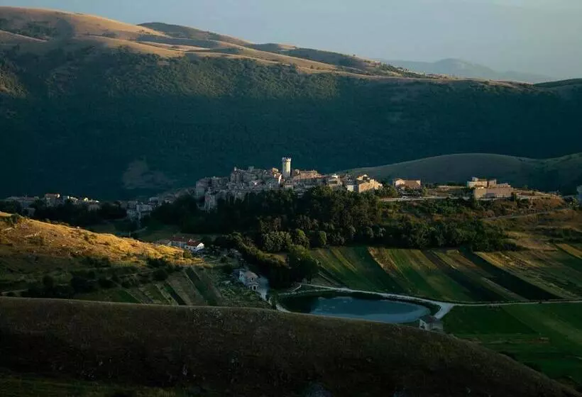 בית מלון כפרי Sextantio Albergo Diffuso