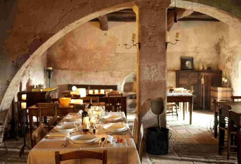 ホテル Sextantio Albergo Diffuso