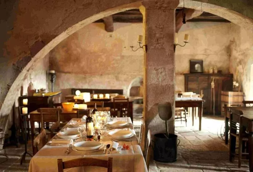 בית מלון כפרי Sextantio Albergo Diffuso