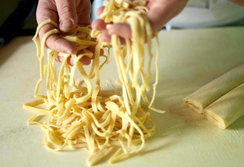 ホテル Sextantio Albergo Diffuso