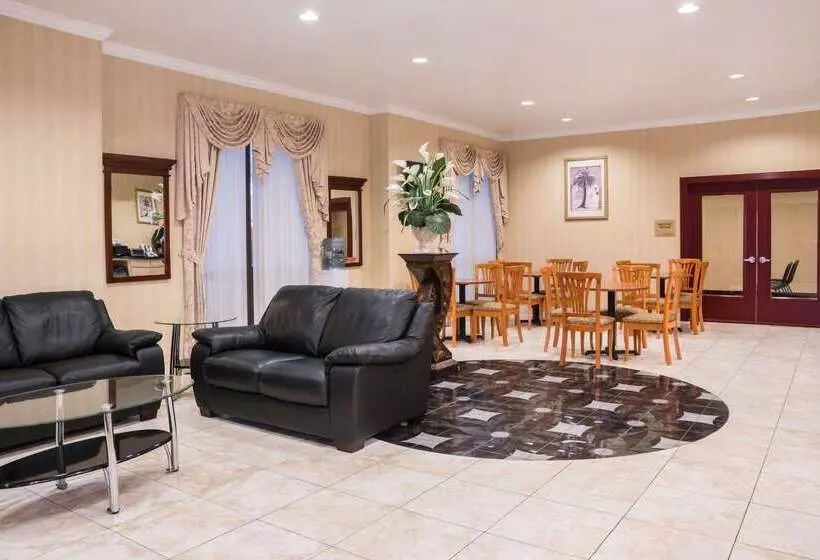 酒店 Super 8 By Wyndham Brookshire Tx