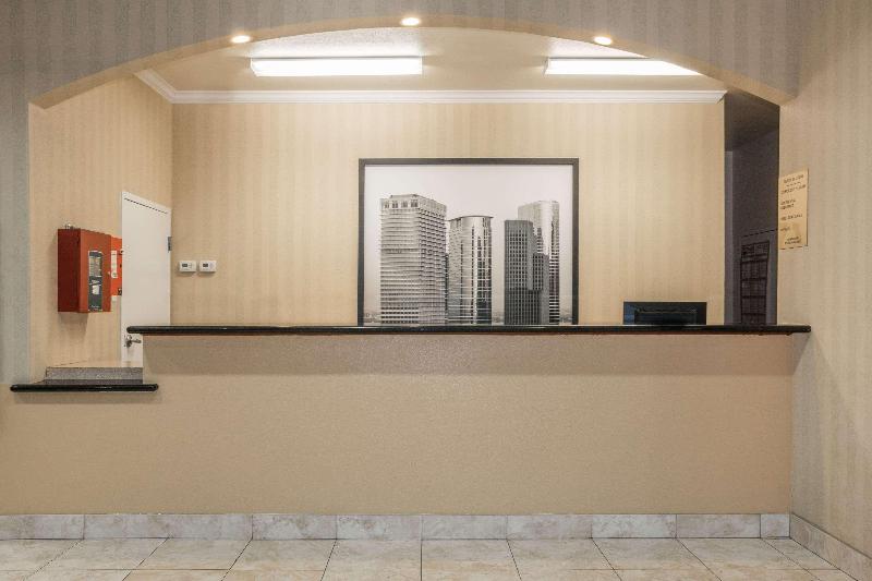 בית מלון כפרי Super 8 By Wyndham Brookshire Tx