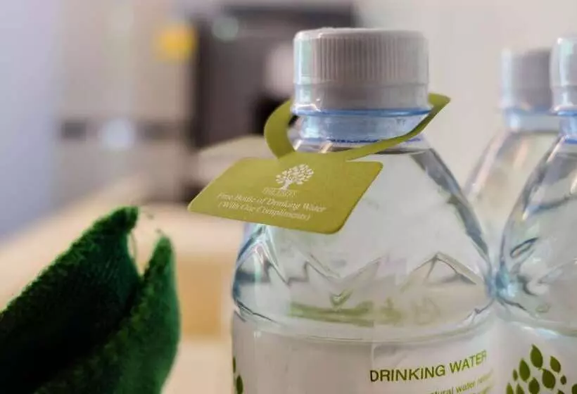 בית מלון כפרי The Trees Club Resort