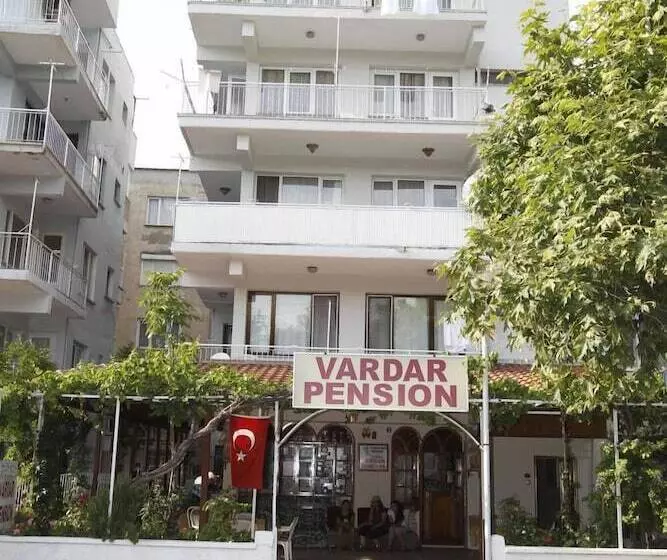 ホテル Vardar Pension