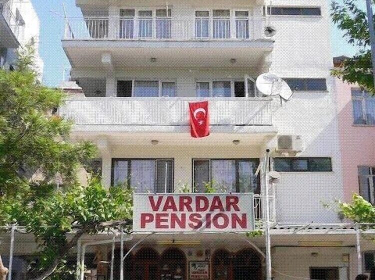 בית מלון כפרי Vardar Pension