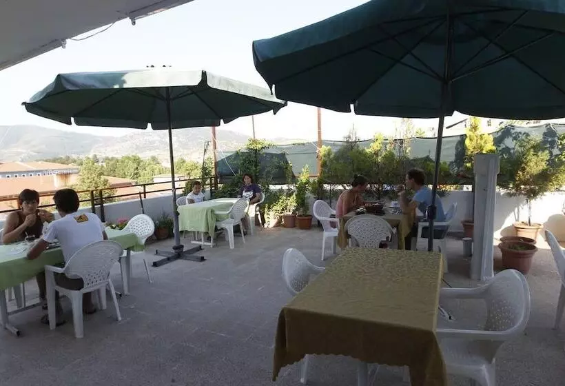 ホテル Vardar Pension