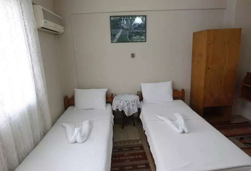 ホテル Vardar Pension