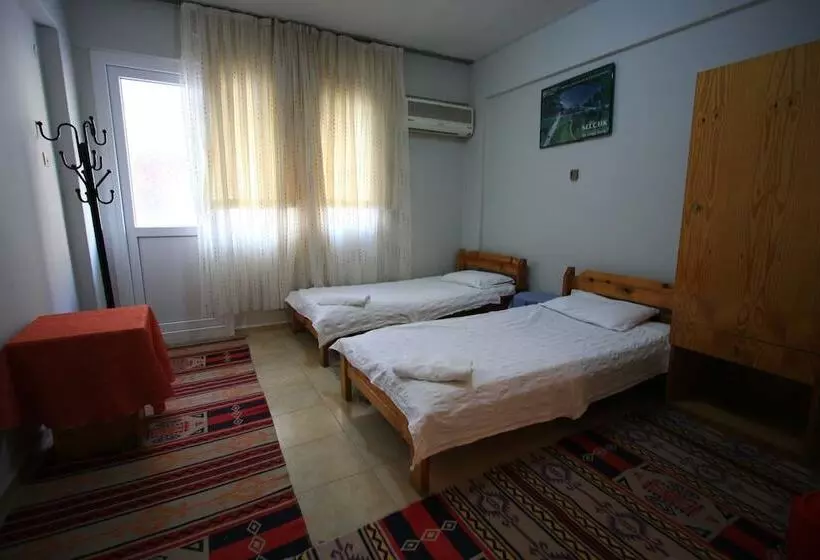 ホテル Vardar Pension