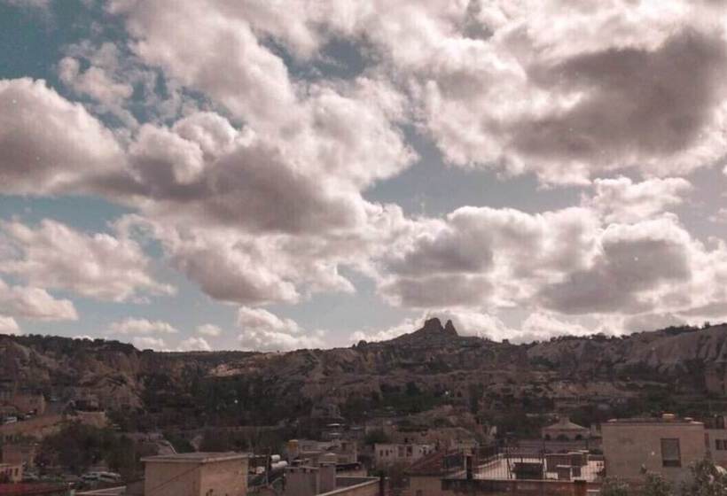 פנסיון Elysee Cave House