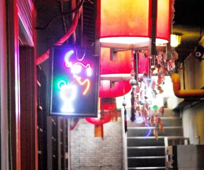 호스텔 The Classic Courtyard