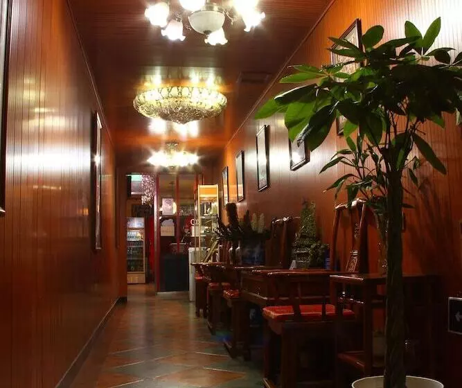 호스텔 The Classic Courtyard