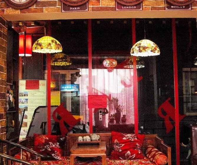 호스텔 The Classic Courtyard