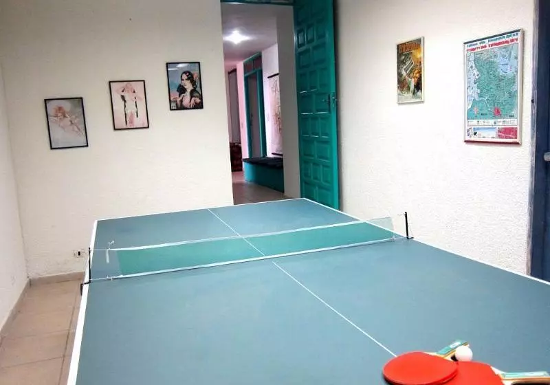 مسافرخانه Casa Internacional Los Aventureros