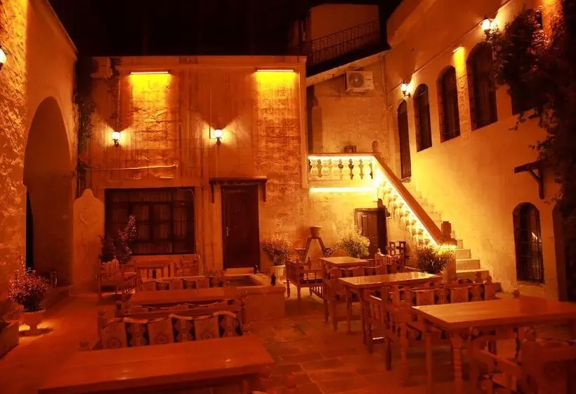 هتل Aslan Konuk Evi