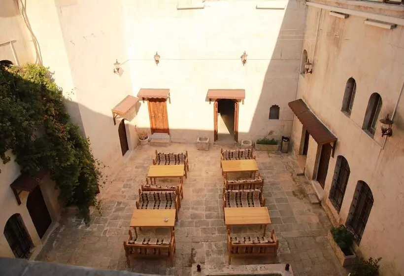 هتل Aslan Konuk Evi