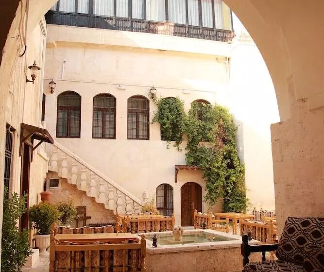 هتل Aslan Konuk Evi