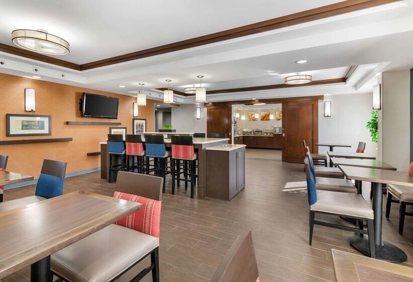 هتل Comfort Inn Airport