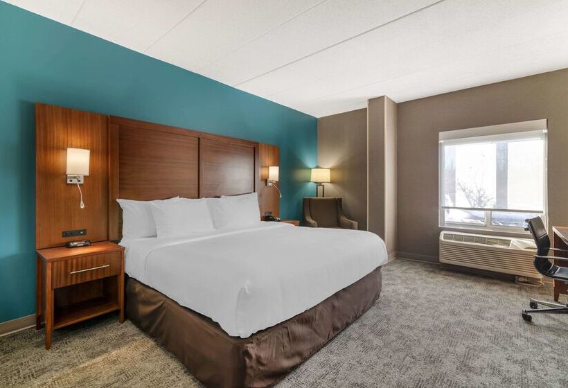 هتل Comfort Inn Airport