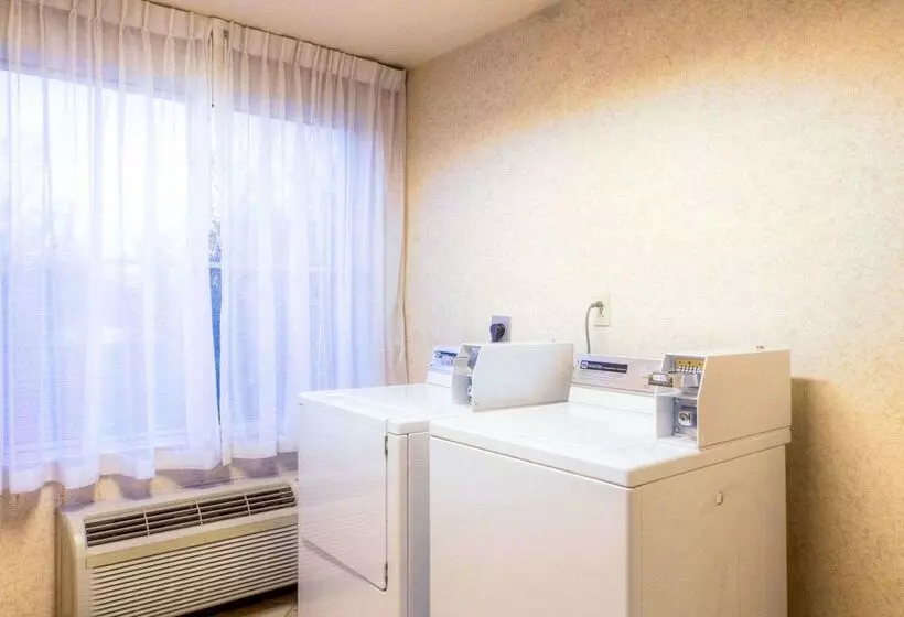 Отель Comfort Inn Green Valley I 19