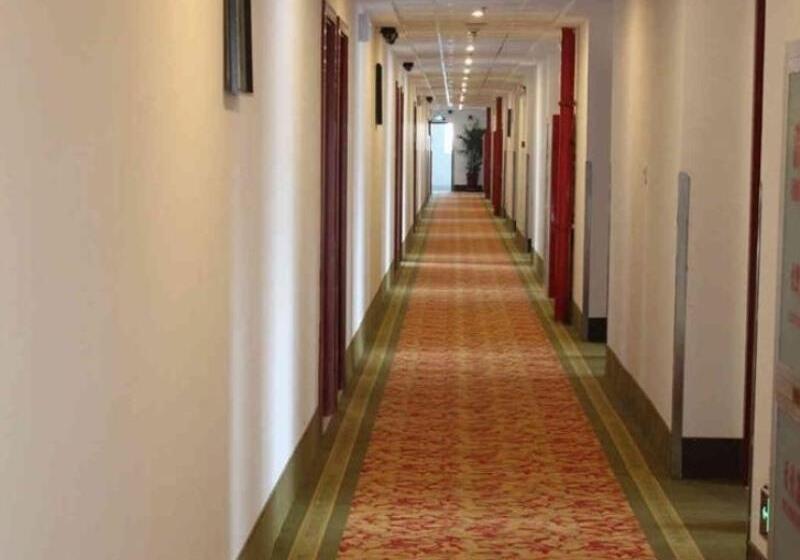 Отель Green Tree Inn Zhenjiang Zhongyang Street Rt Mart