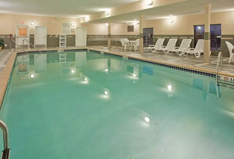 호텔 Hampton Inn & Suites St. Cloud, Mn