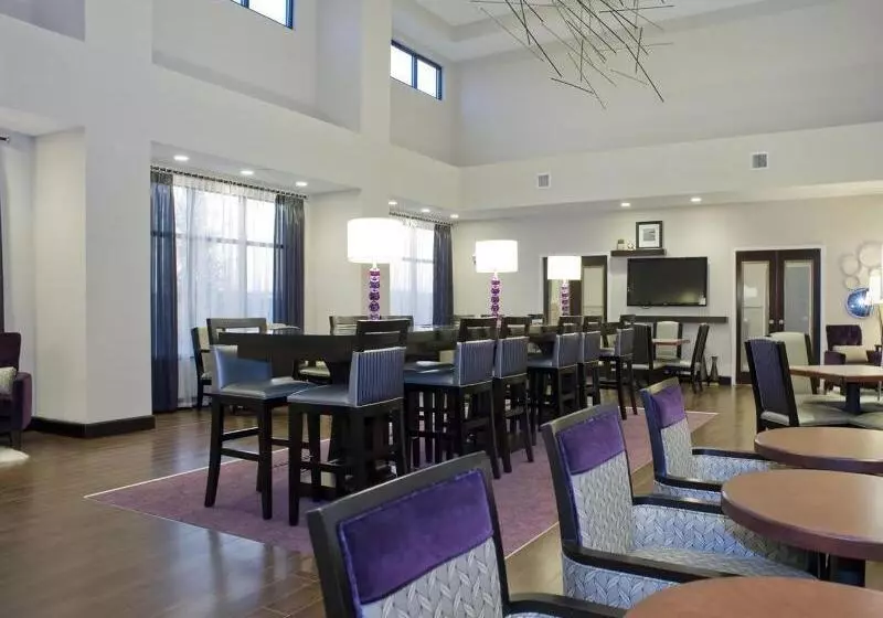 Отель Hampton Inn & Suites Tupelo/barnes Crossing