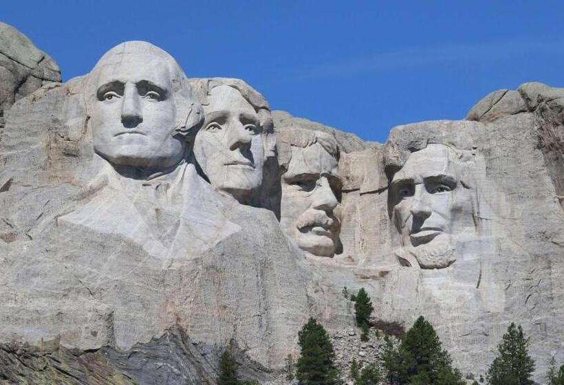 Hotel Magnuson Grand Rushmore View